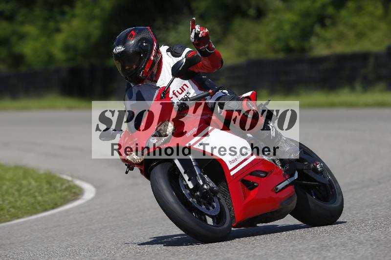 /Archiv-2024/29 12.06.2024 MOTO.CH Track Day ADR/Gruppe blau/Team